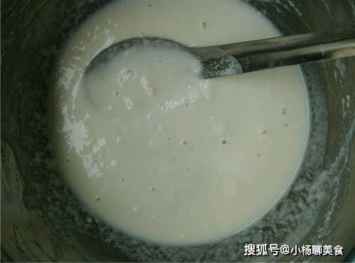 葱花|鸡蛋面粉一拌,教你做最薄的饼,比手抓饼好吃,5元搞定全家早餐