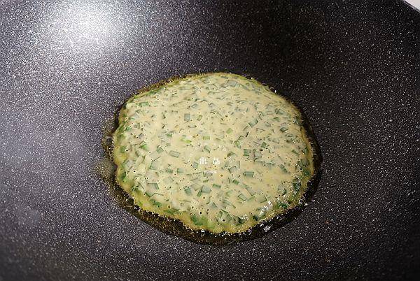 时间|一把韭菜，一碗面粉，两个鸡蛋，搅一搅，煎一煎，香喷喷