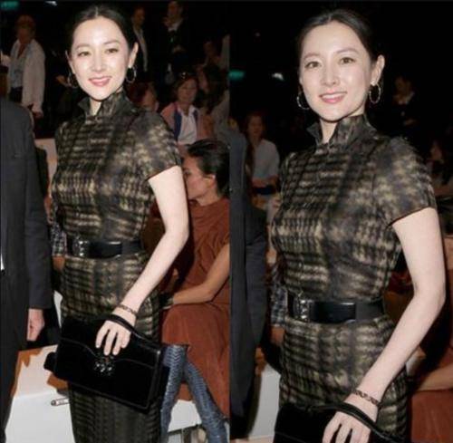 贵妇|50岁李英爱越看越美，穿旗袍裙满身贵妇气质，不愧是氧气美女