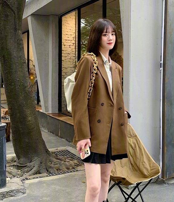 身材|春季百搭小西服，搭配简约更有气质，矮个子妹子也能驾驭