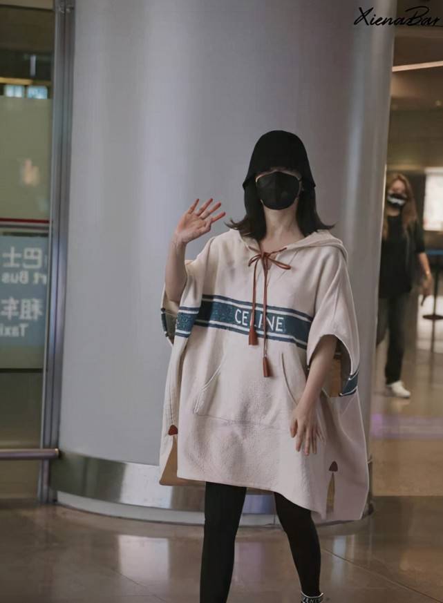 卫衣|快乐家族合体!谢娜扎脏辫高调复工心情大好,赵丽颖甘当绿叶超暖