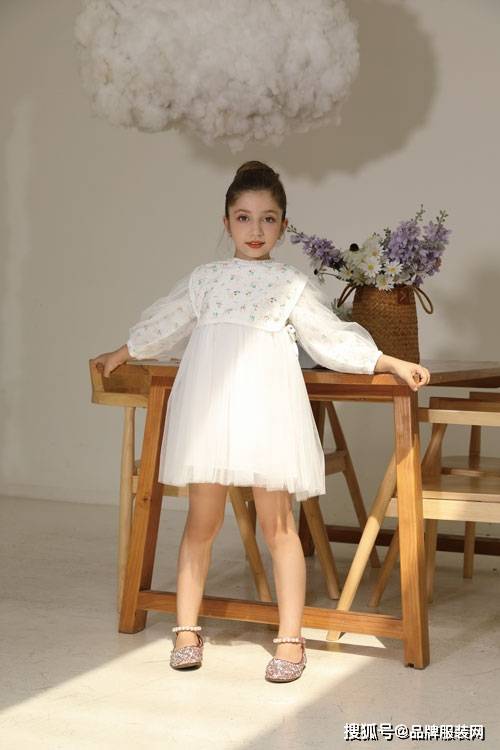 设计|绚丽多彩的精灵服饰 给宝贝们不一样的童年