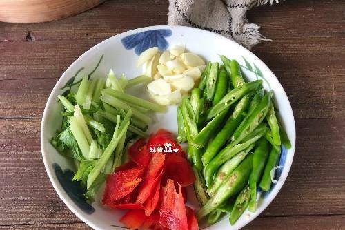 做工|如此一个菜，有人嫌弃有人爱，做工稍微麻烦，但是大家却吃得开心