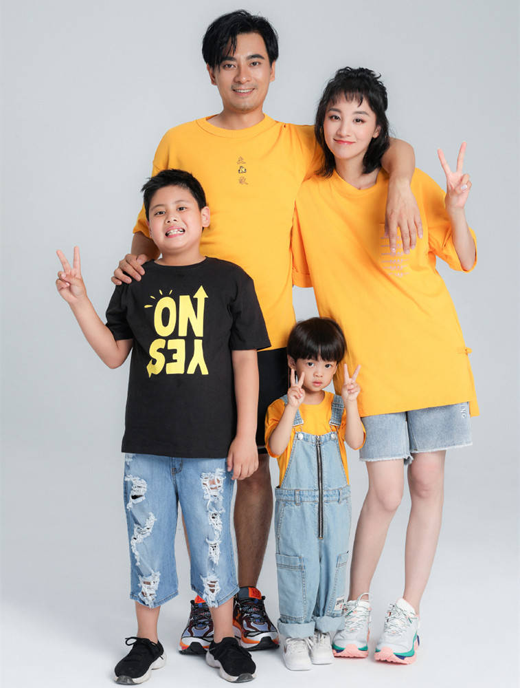 陈龙|陈龙晒照为妻庆生，35岁章龄之打扮像邻家女，俩娃模样都像爸