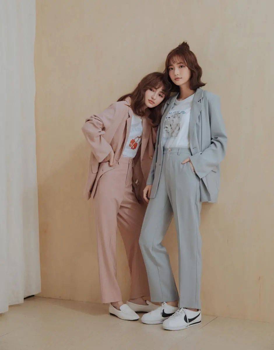 感觉|2021成套西装穿搭,打造时尚街头感,跳脱你对套装的既定印象!