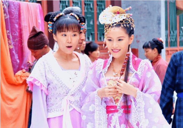 了各种类型的影视剧,比如:《海魂》,《雳剑》,《绝杀》,《锁梦楼》