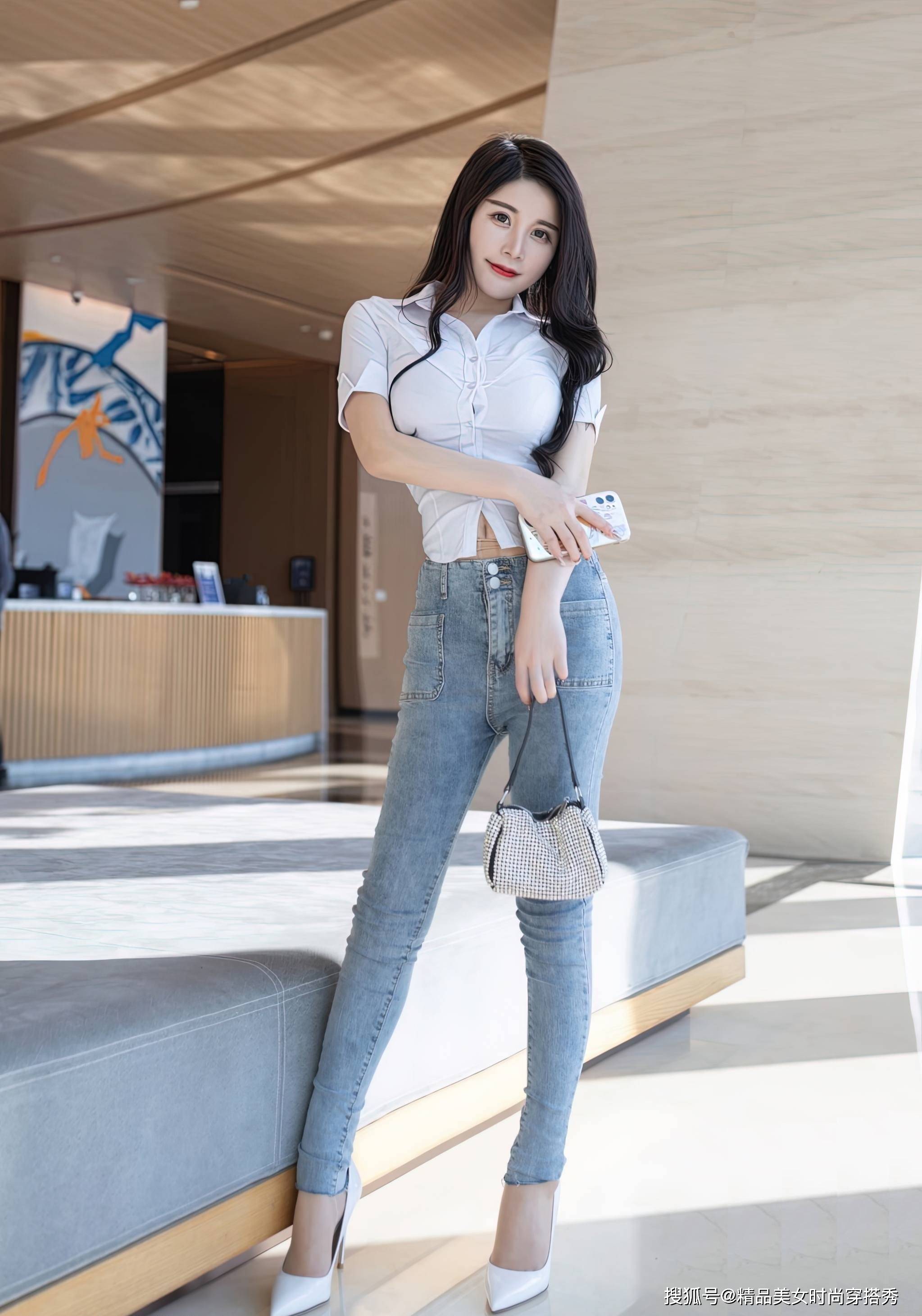 黑色|气质十足的职场穿搭，让你做职场时尚女王