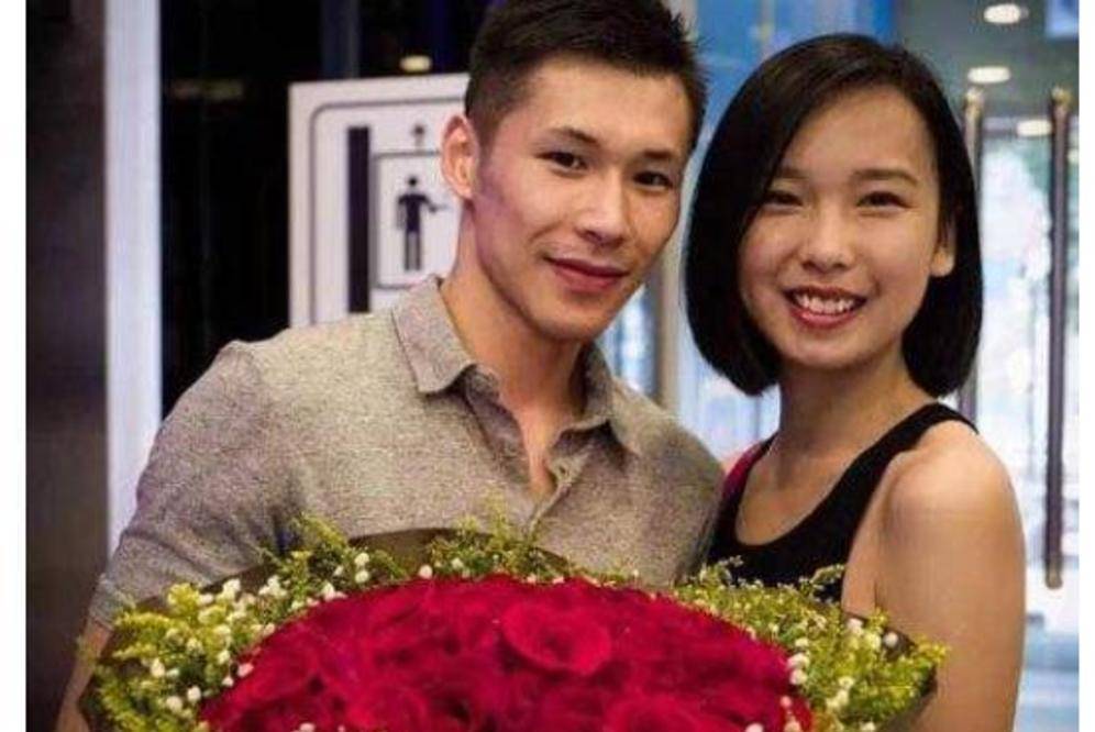 奥运冠军张成龙:被小3岁富婆倒追,结婚6年幸福依旧_赵紫嫣