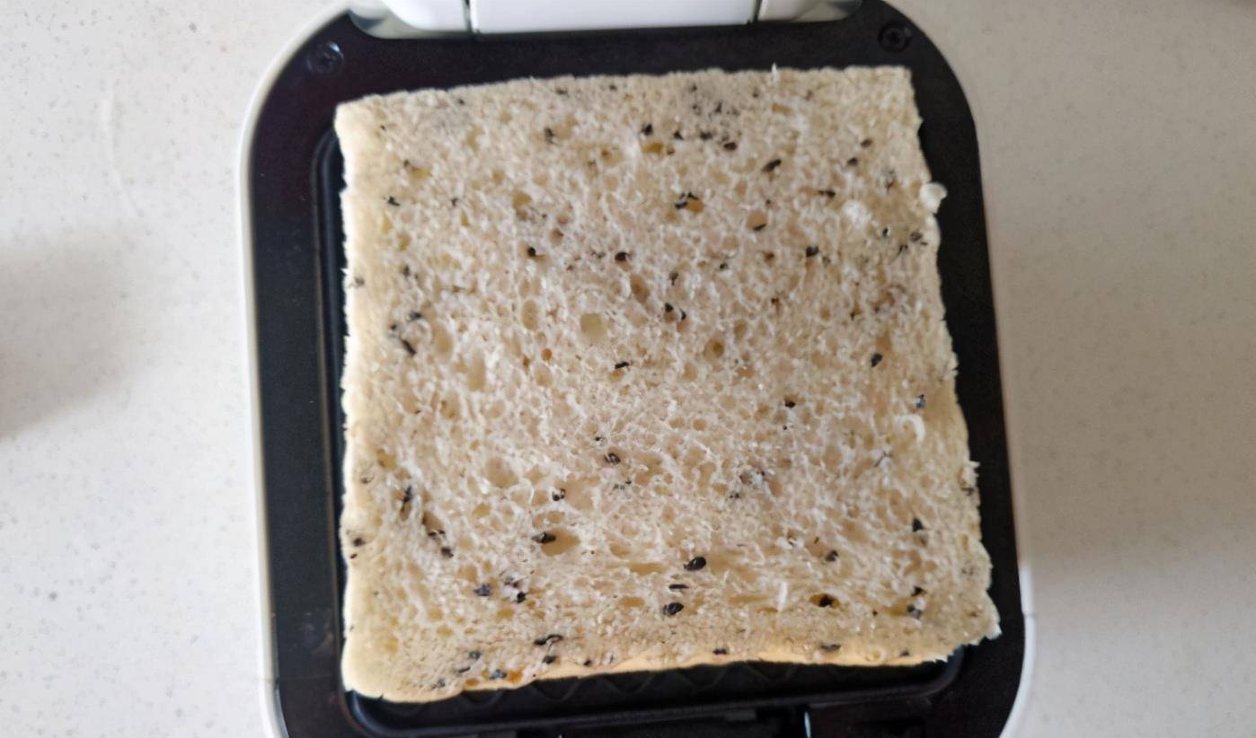 机器|别再为孩子的早餐发愁了,这款快手三明治轻松解决,几分钟就上桌