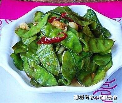 做法|扁豆此做法最正宗，保证你一盘不够吃，色香味俱全，吃一口满嘴香