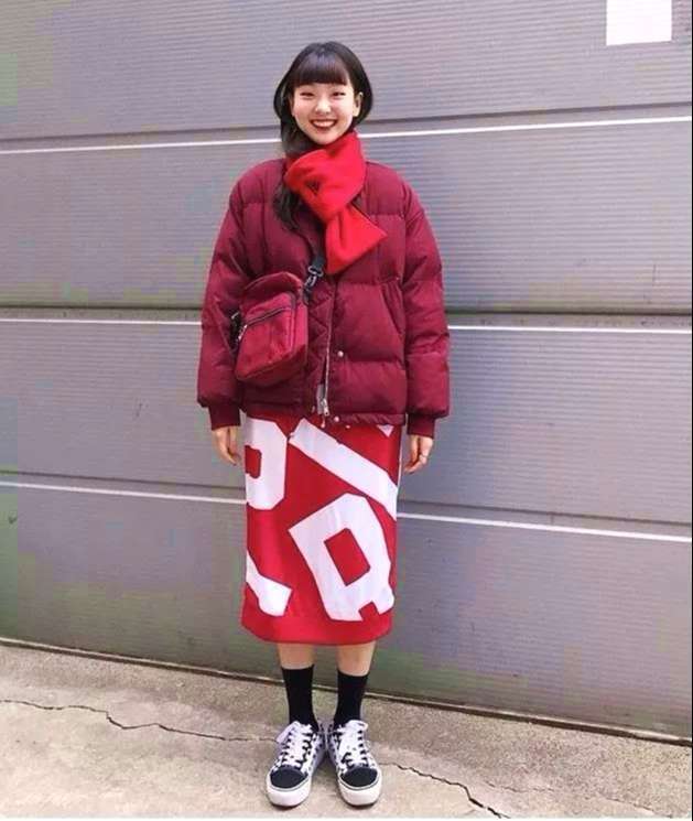 保暖性|冷夏穿“胖”棉服，搭配裙子穿身上，3种风格6款搭配任选的时髦