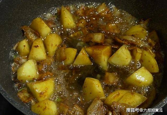 做法|天冷了教你炖一锅懒人美食,有荤有素、营养美味,吃完了全身暖和