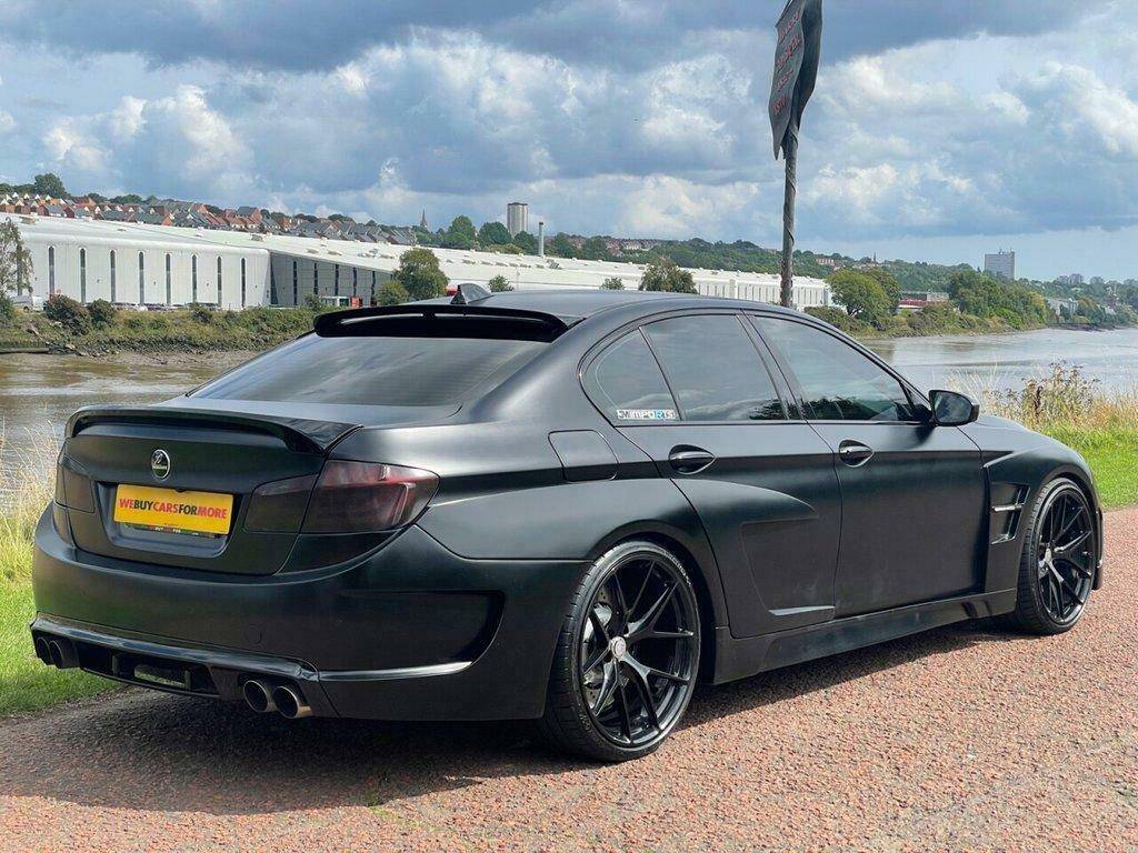 800匹马力哈曼改装这台宝马m5让人眼前一亮