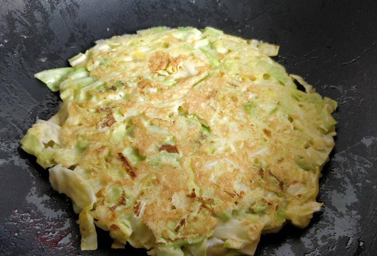 煎饼|在家做早餐饼，鸡蛋搭配卷心菜，好吃又美味