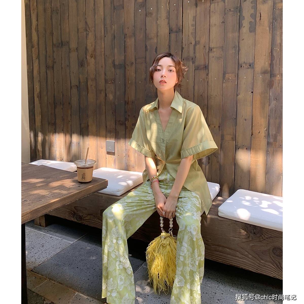 职场|单凭一身套装就能穿出好几种风格,主要是归咎于表现力和颜值吗?
