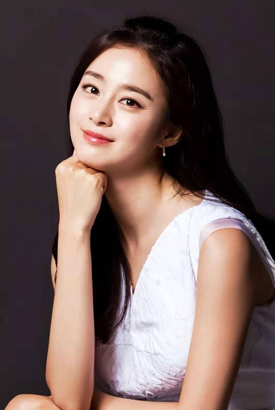 为什么无论姐姐长得多漂亮,弟弟都不觉得自己的姐姐漂亮?_金泰熙