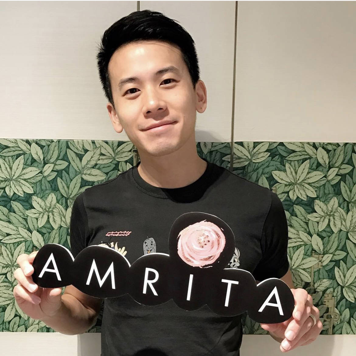 石修42岁儿子庆生后吐真言,感慨做星二代压力大,揭离巢tvb真相_陈宇琛