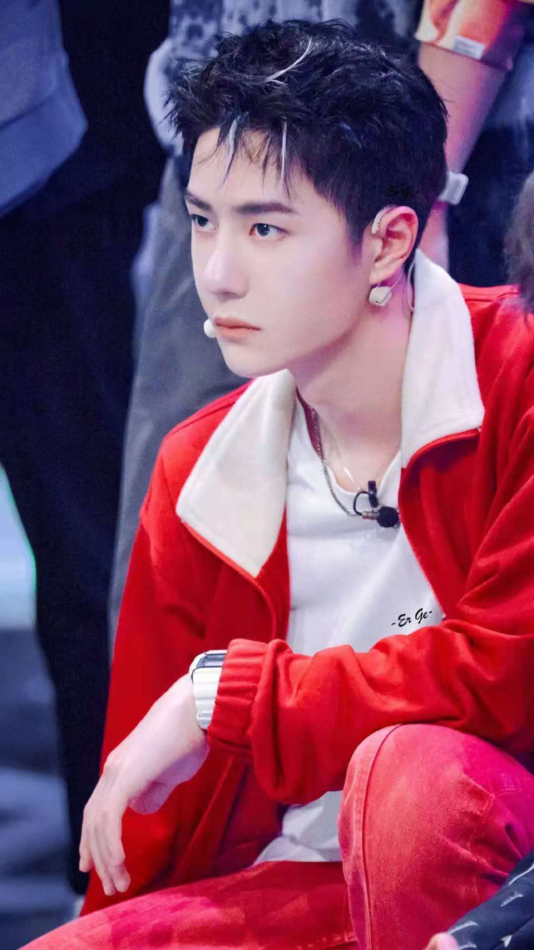 帅才|王一博这就是街舞造型很帅，与杨凯良性互动，尽显帅才风度！