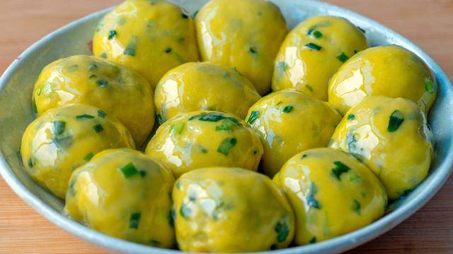 葱花|懒人饼做法,做一次能吃一个星期,早餐再也不愁了,上班簇的福音