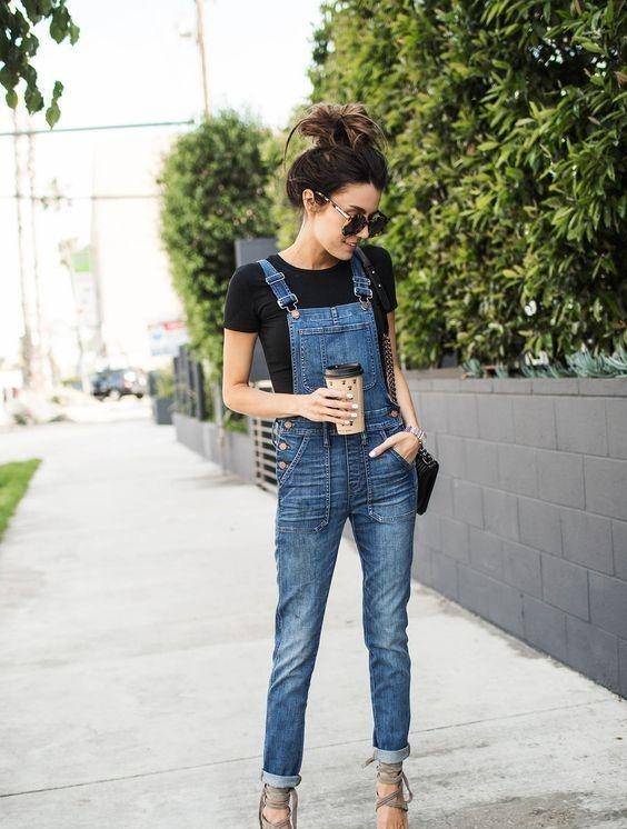 黑色|想要显瘦又显嫩？“T恤+背带裤”值得尝试，夏日这样穿美出新高度