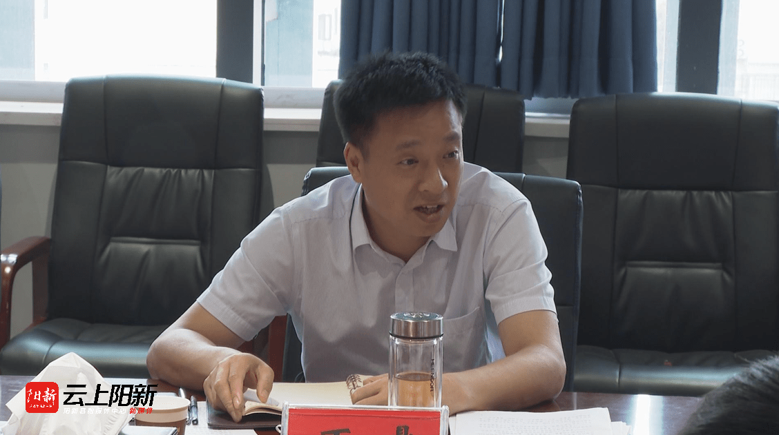 万鼎专题调研全县营商环境优化工作