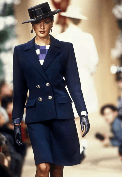 高定|跟着YSL高定学西装搭配准没错!收腰剪裁经典大气,让优雅融进生活