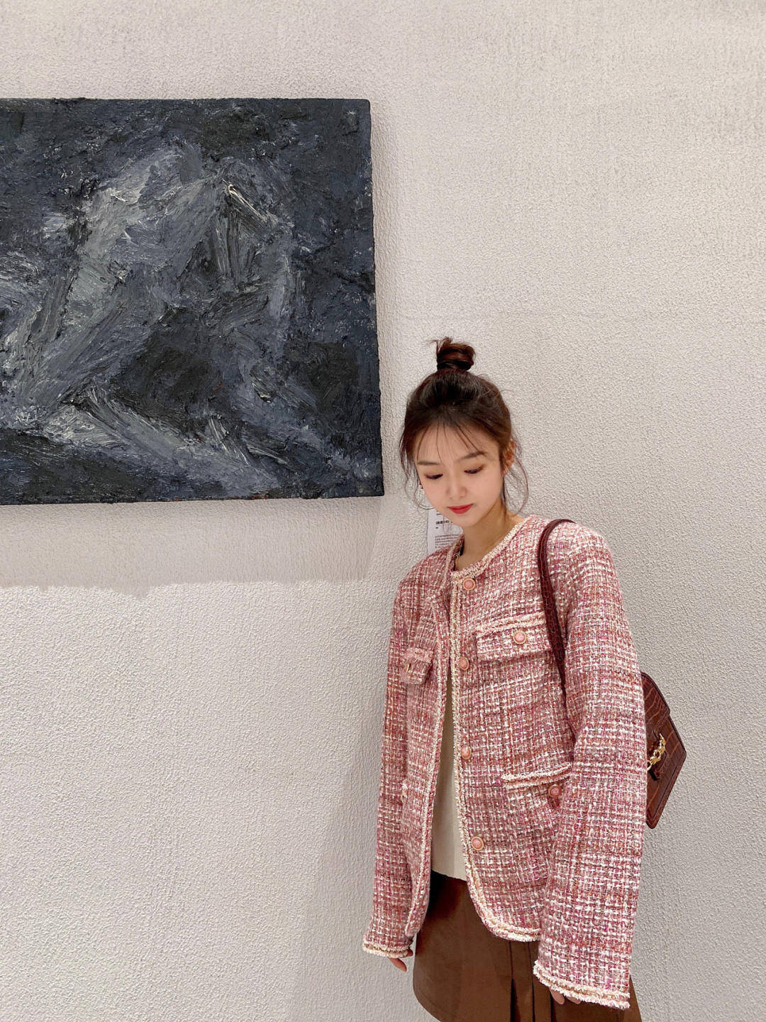 套装|秋天一定要穿一次“小香风套装”，高级不说还显白，美进骨子里