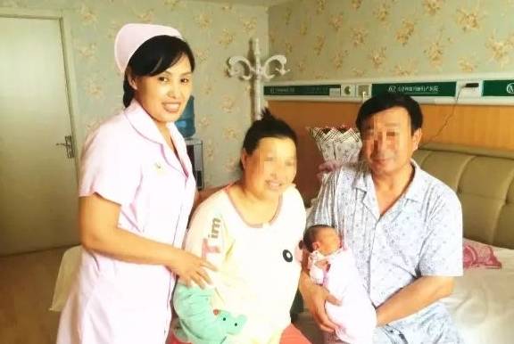 小孙|孕妇怀孕11月未分娩,不得不剖腹产,医生看到胎儿后“怒斥”产妇