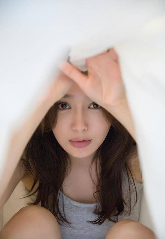美眉|秦岚看起来好有“初恋感”，清纯可人，中年“扮嫩”丝毫没有违和