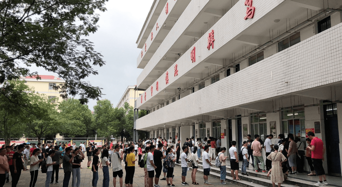 毛坦廠中學2021年高考僅一人錄上清華985大學不到百人