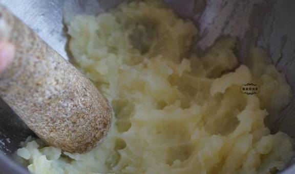 做法|不用早起,早餐吃它省事,一次烙6个,营养丰富能量足,孩子爱吃