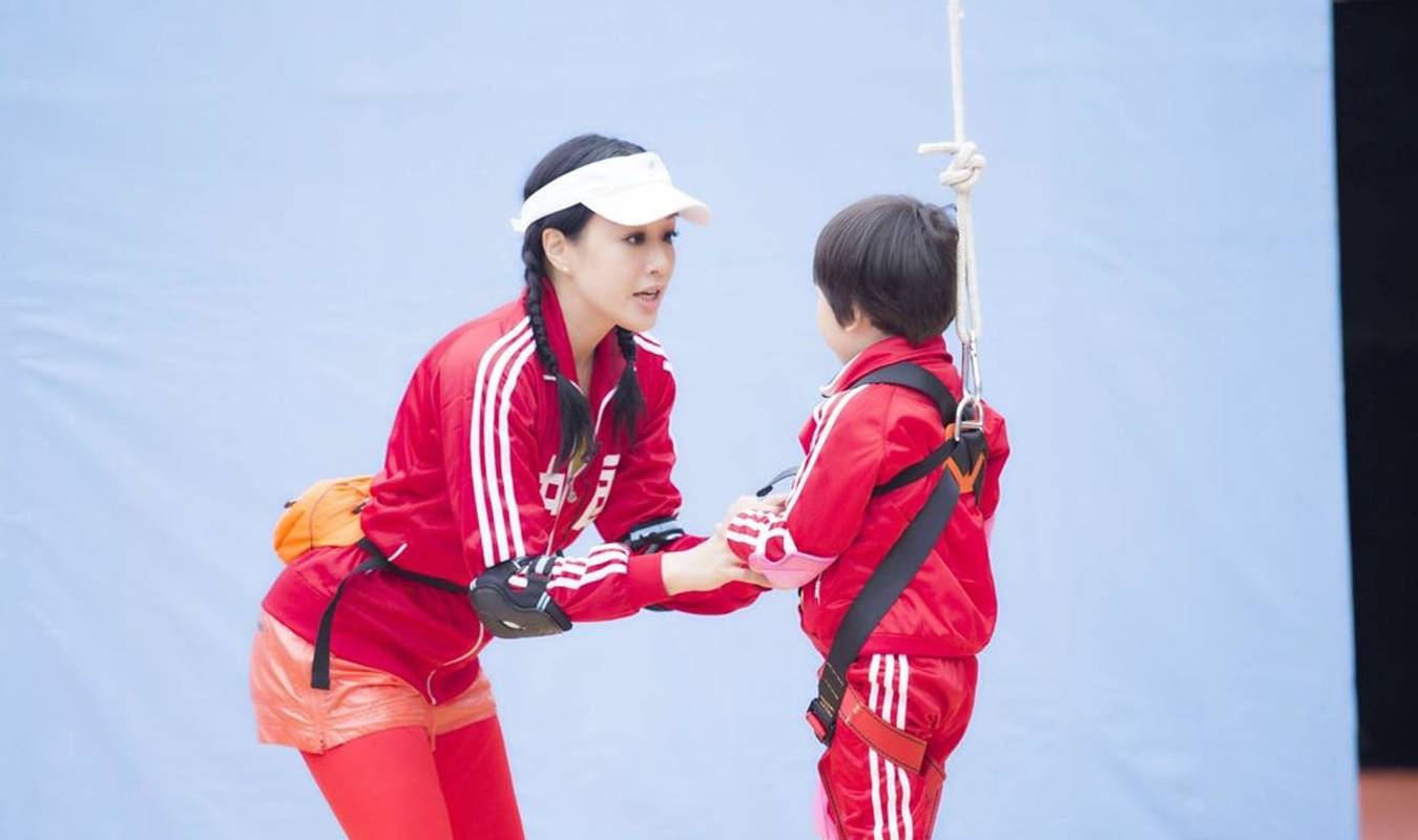 变化|“少女胯”和“妈妈胯”有何区别？看看钟丽缇，或许你能理解一些