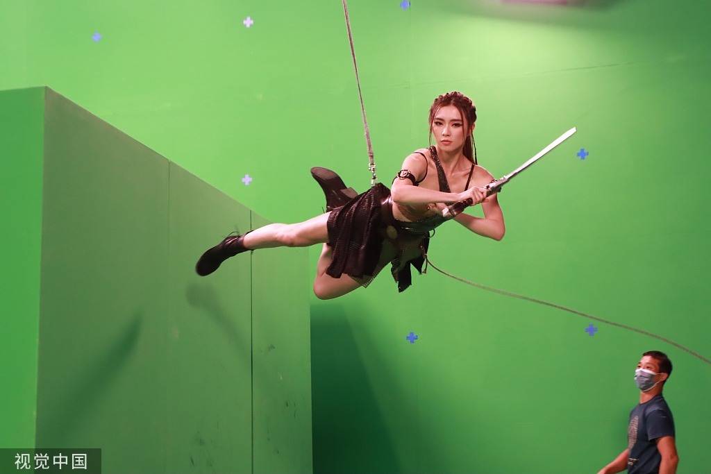 2021港姐12强战士造型化身"神奇女侠" 紧张训练迎决赛_小姐