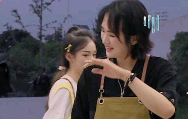 龚俊|《中餐厅5》首播：龚俊把丁真当好兄弟，黄晓明做菜被嫌弃