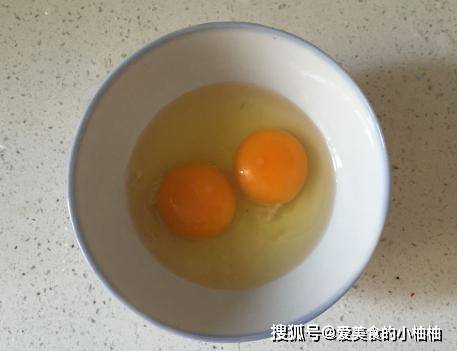 做法|菠菜鸡蛋新搭配，不加面粉不加水，香软营养超好吃，我家早餐必备