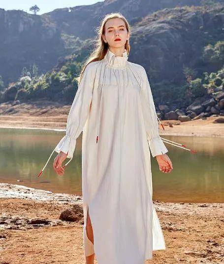 国货|“新晋带货女王”景甜，16集换装秀造型把国货穿出“高攀不起”的气质