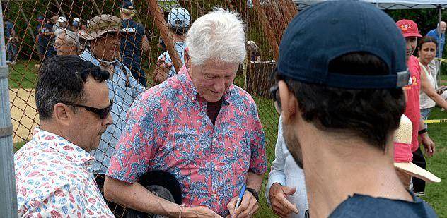 生活|克林顿夫妇生活照罕曝光！73岁希拉里爆肥他暴瘦，双双老得不敢认