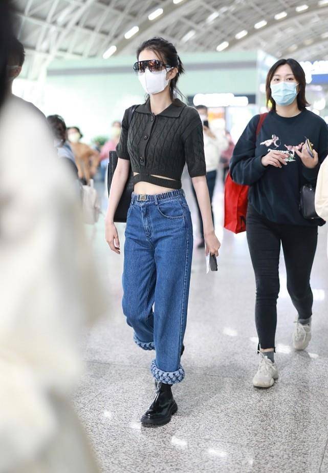仙鹤|乔欣发文晒出美照,一双“仙鹤腿”太吸睛了,镜头感真的好强
