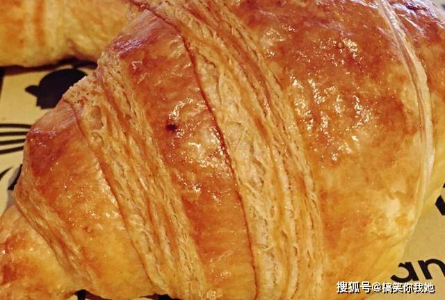 冷藏|教你做牛角包,教程一学就会,香甜松软,再也不用去外面买了