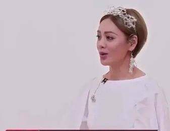 节目组|怼节目组、撕评委，脱鞋坐地上吃香蕉，30个女星去选秀有多豪横？