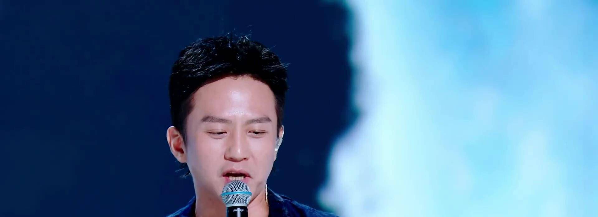 一身|《创造营》预告好甜,赞多公主抱毛晓彤,米卡壁咚鞠婧祎,孟美岐却遭吐槽