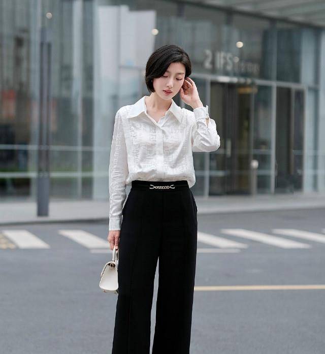 姐妹|研究了所有的裤子后,我发现最耐看的还是这个“奶奶裤”,特高级