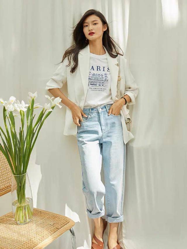 风衣|上游时尚|初秋通勤穿搭,怎么穿好看又时髦