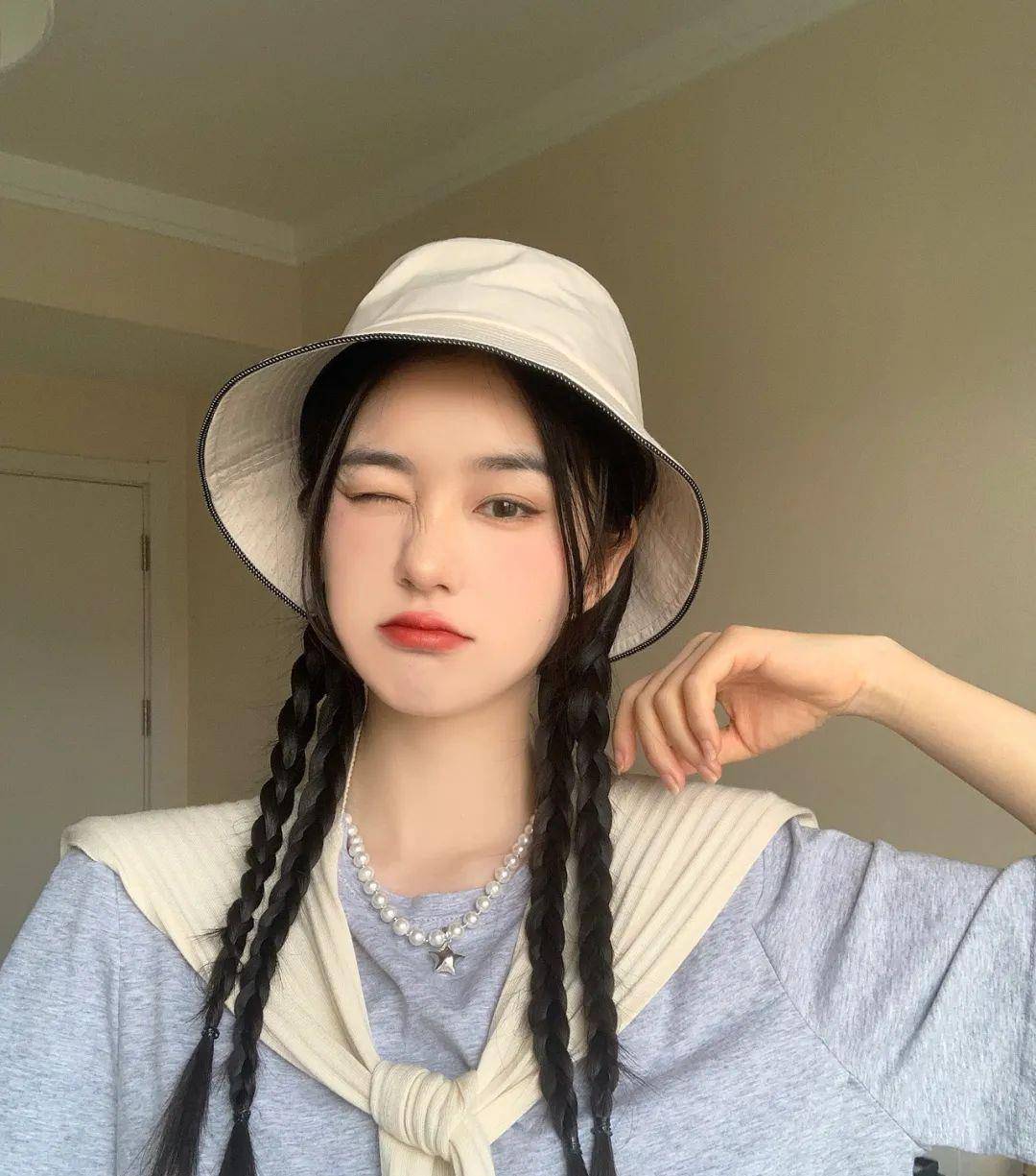 假发|别再披头散发了！小个子吸晴显高的几款发型，太美了