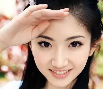 景甜|景甜在《司藤》中的细眉可谓是神来之笔,景甜的仪态也值得开班啊