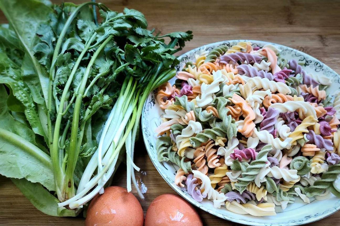 做法|开学了,早餐多给孩子这样吃,有菜有饭还有汤,一碗下肚,超满足