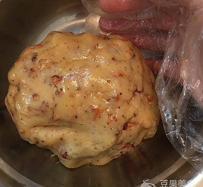美食|#童年不同样，美食有花样# 核桃芝麻酥饼—小时候的味道