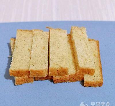 温度|#做道懒人菜,轻松享假期#蒜香全麦吐司条