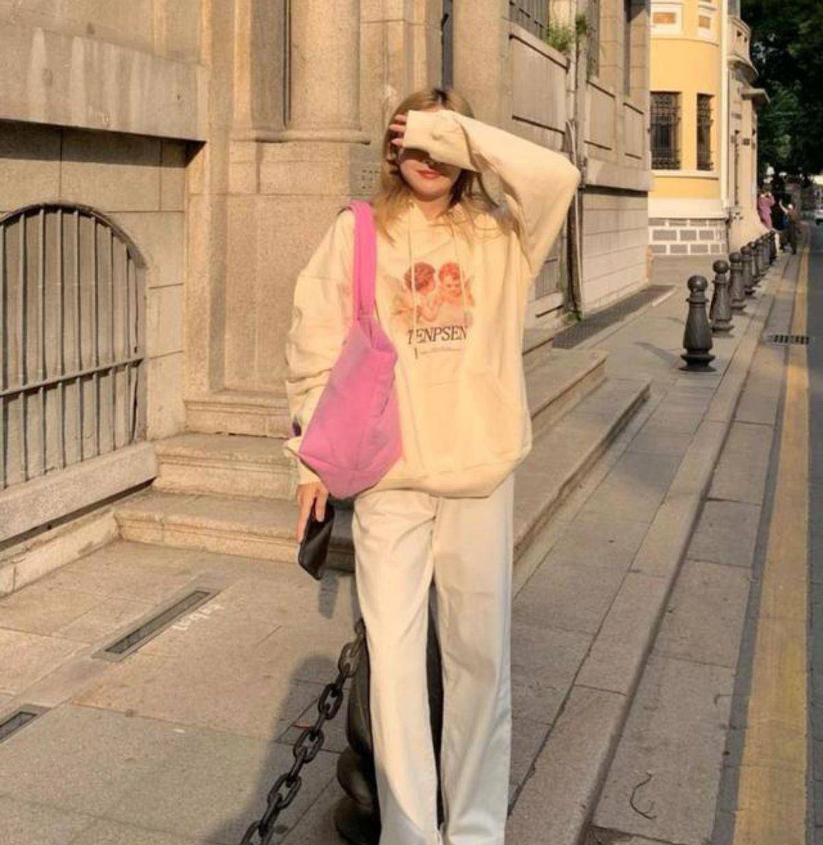 整体|还在穿阔腿裤吗？春季必备的四条裤子，惊艳又显瘦！