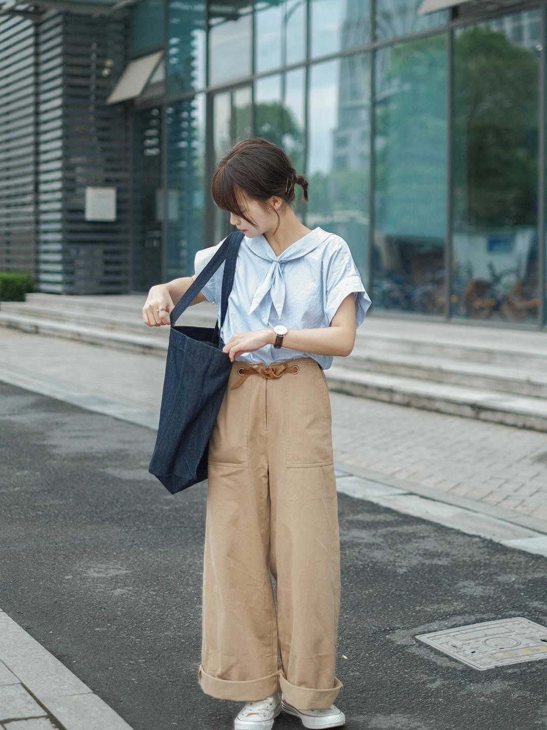 条纹|T恤怎么穿才显气质？快看看这三个小技巧，让你美得高级又洋气